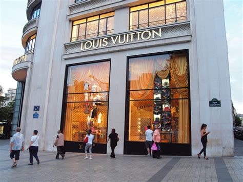 buy louis vuitton in paris|louis vuitton store paris france.